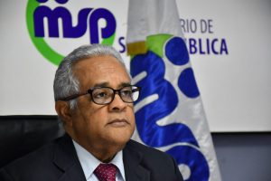 Ministro de Salud supervisará instalación de carpa donada por PRM en La Vega