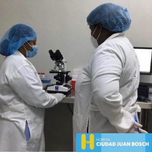 Read more about the article Hospital Ciudad Juan Bosch recibe estudiantes para llevar a cabo practicas profesionales