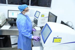 El Laboratorio Nacional Dr. Defilló está en capacidad de procesar total de pruebas PCR del sector público