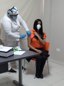 Read more about the article Hospital Ciudad Juan Bosch (HCJB) inicia proceso de vacunación contra el (Coronavirus) Covid -19