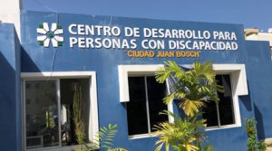 Desde el Centro de Atención Integral para la Discapacidad (CAID) el personal de salud del Hospital Ciudad Juan Bosch (HCJB) brinda Atención Oportuna a cientos de Usuarios