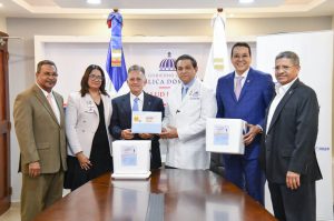 Read more about the article MISPAS recibe aporte de medicamentos de alto costo a través de la alianza empresarial “Sanar una Nación”