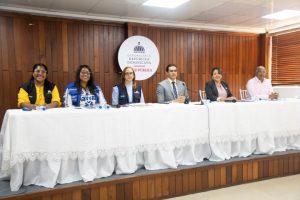 Read more about the article Ministerio de Salud Pública reiteró en el país se mantiene bajo control la enfermedad del COVID-19