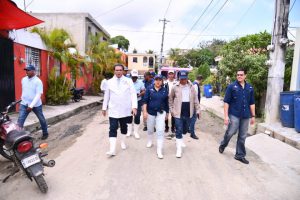 Read more about the article Ministro de Salud encabeza recorrido por zona afectada por inundación; realizan jornada para prevenir y detectar enfermedades