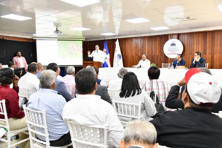 You are currently viewing Ministerio de Salud refuerza estrategias a nivel nacional para combatir el brote epidémico de dengue