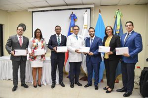 Read more about the article Ministerio de Salud recibe donación de pruebas de detección de Virus Sincitial de AstraZeneca