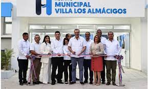 Read more about the article Presidente Abinader entrega remozado Hospital Villa Los Almácigos