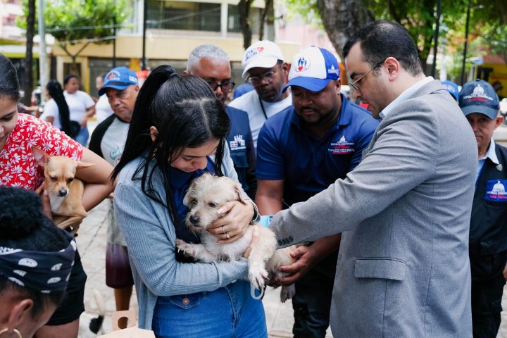 You are currently viewing Ministerio de Salud inicia Jornada Nacional de Vacunación Contra la Rabia