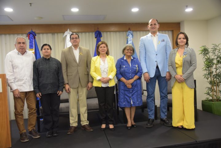 You are currently viewing Ministerio de Salud llama a la población a aumentar la concienciación sobre los niños y adolescentes afectados con cáncer