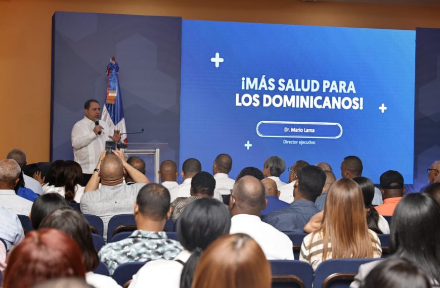 You are currently viewing Director SNS inicia en San Pedro de Macorís, ciclo de charlas «Más salud para los dominicanos»